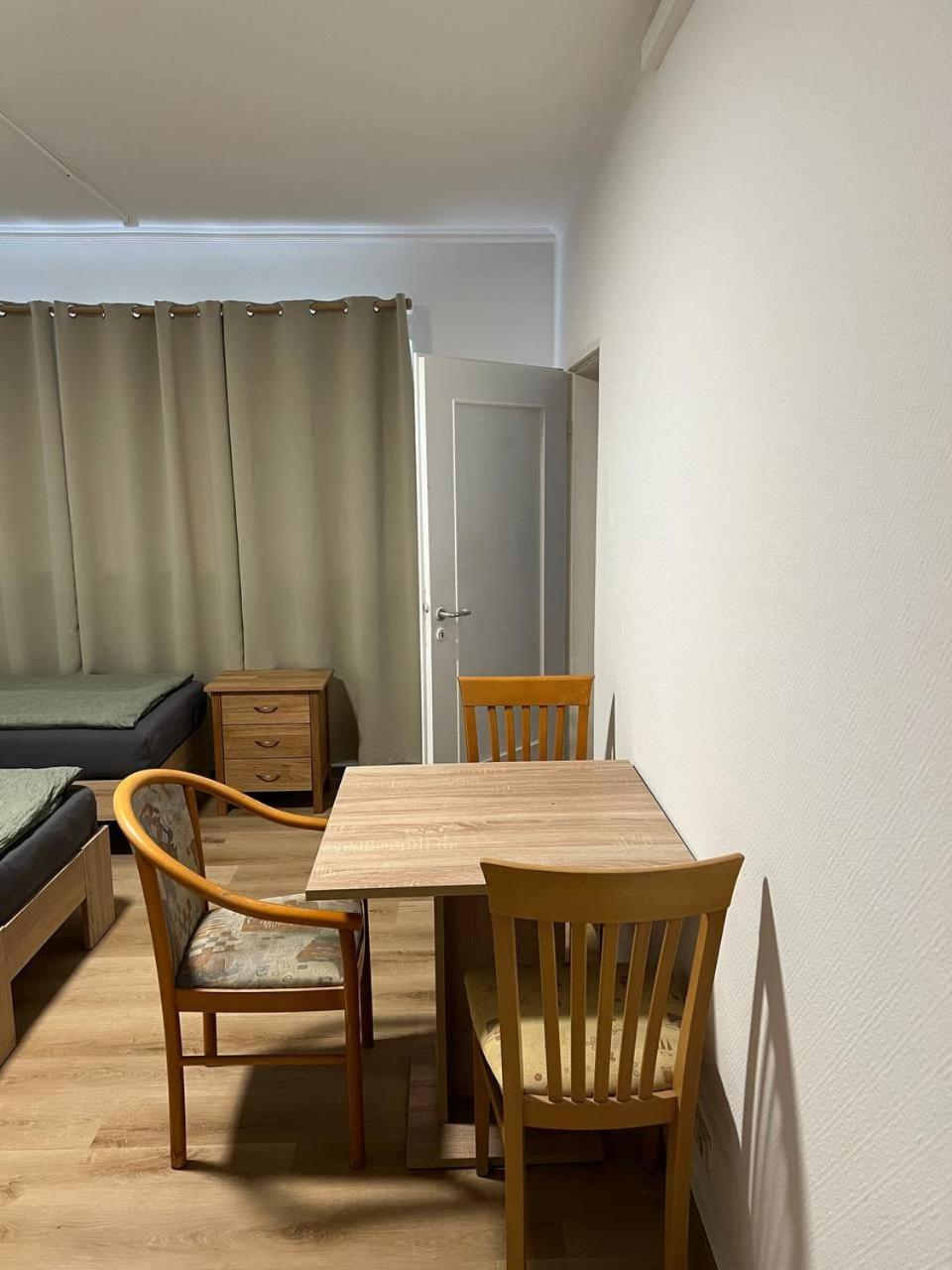 Messe Und Monteurzimmer ゼーンデ エクステリア 写真